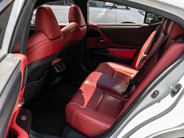 Lexus ES VII с пробегом 2021 года, цена 3 890 000 рублей, 171829 км, седан, Автокод Объявления