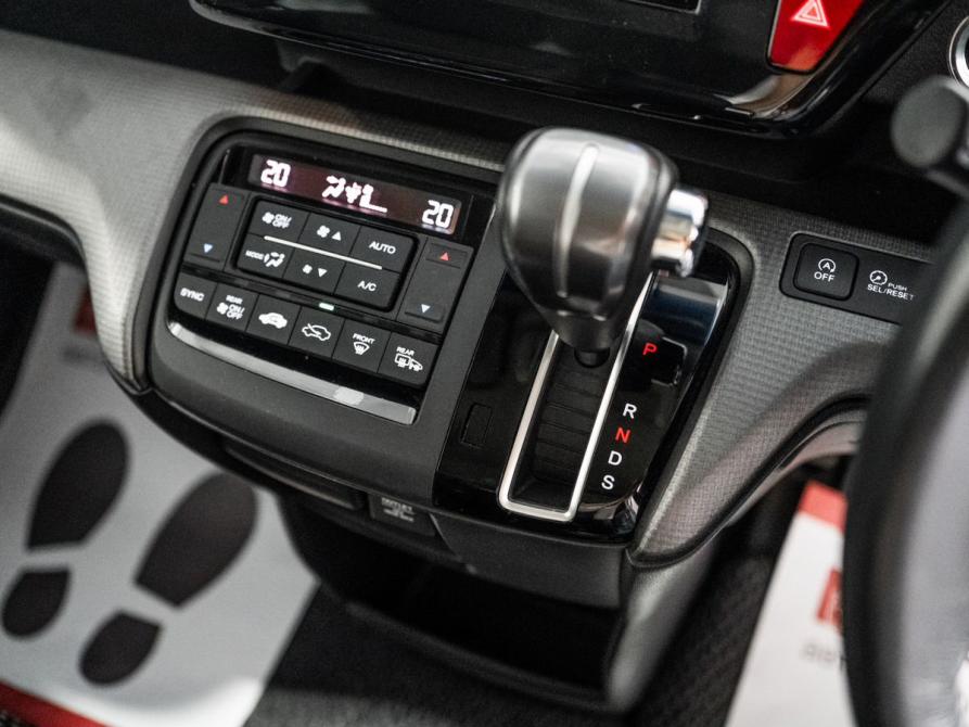 Honda Stepwgn V Рестайлинг Иркутск  - изображение 15