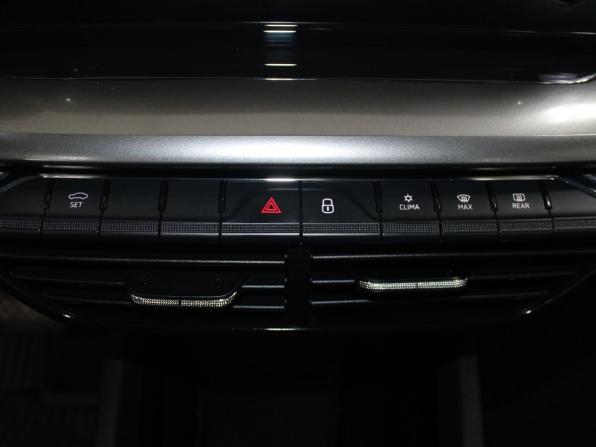 Skoda Octavia IV (A8) с пробегом 2021 года, цена 1 979 900 рублей, 179624 км, лифтбек, Автокод Объявления