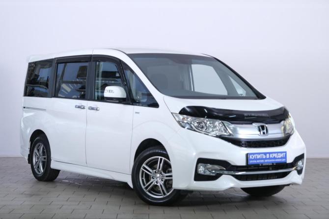Honda Stepwgn V с пробегом 2015 года, цена 1 899 000 рублей, 132000 км, минивэн, Автокод Объявления