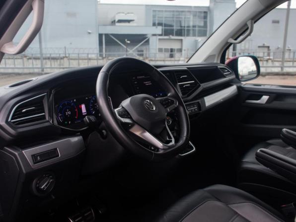 Volkswagen Multivan T6 Рестайлинг с пробегом 2019 года, цена 6 500 000 рублей, 138388 км, минивэн, Автокод Объявления