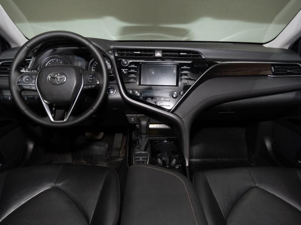 Toyota Camry VIII (XV70) с пробегом 2019 года, цена 2 388 000 рублей, 173316 км, седан, Автокод Объявления