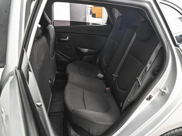 Kia Rio III Рестайлинг с пробегом 2016 года, цена 1 048 000 рублей, 90382 км, хэтчбек, Автокод Объявления