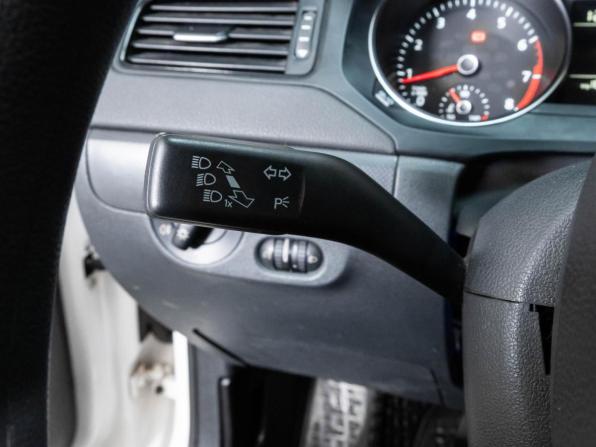 Volkswagen Jetta VI Рестайлинг с пробегом 2015 года, цена 1 059 000 рублей, 58719 км, седан, Автокод Объявления