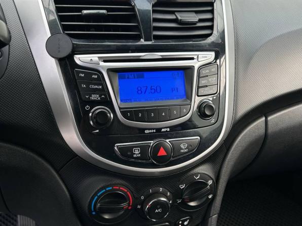 Hyundai Solaris I с пробегом 2012 года, цена 740 000 рублей, 191998 км, седан, Автокод Объявления