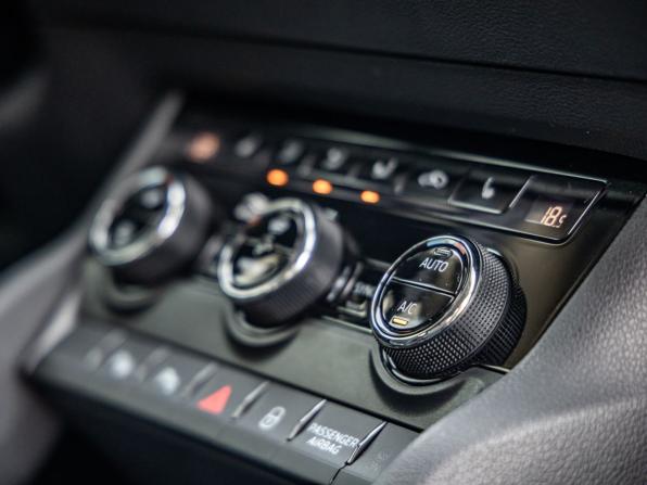Skoda Karoq I с пробегом 2022 года, цена 2 698 000 рублей, 23456 км, внедорожник, Автокод Объявления