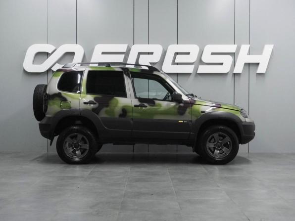 Chevrolet Niva I Рестайлинг с пробегом 2017 года, цена 849 000 рублей, 127345 км, внедорожник, Автокод Объявления