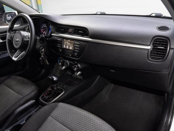 Kia Rio IV с пробегом 2018 года, цена 1 099 000 рублей, 184789 км, седан, Автокод Объявления
