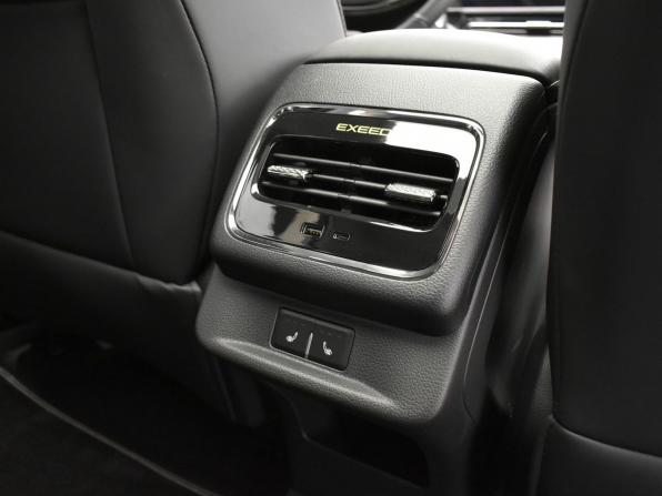 Exeed LX I Рестайлинг 2 с пробегом 2024 года, цена 2 849 000 рублей, 878 км, внедорожник, Автокод Объявления