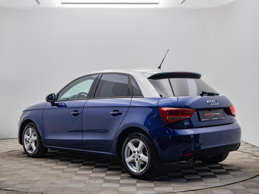 Audi A1 I (8X) Москва  - изображение 3
