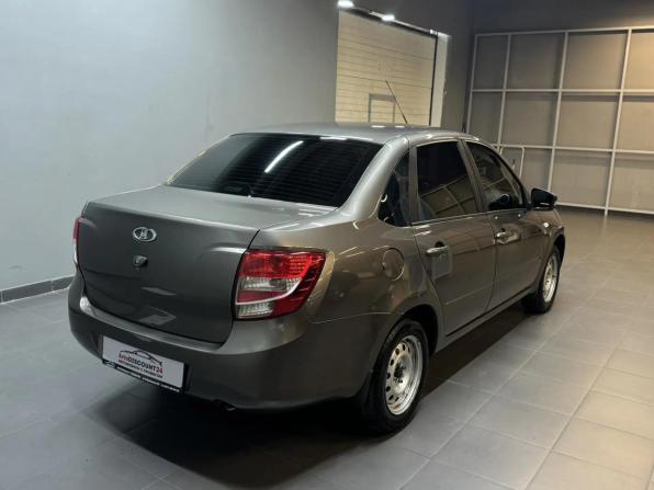 Lada (ВАЗ) Granta I с пробегом 2017 года, цена 697 000 рублей, 112000 км, седан, Автокод Объявления
