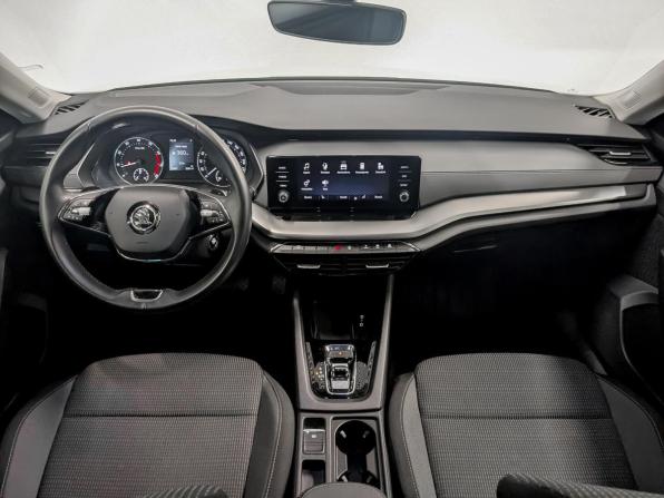 Skoda Octavia IV (A8) с пробегом 2021 года, цена 2 410 000 рублей, 39440 км, лифтбек, Автокод Объявления