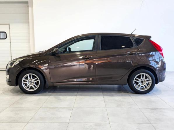 Hyundai Solaris I Рестайлинг с пробегом 2015 года, цена 1 299 000 рублей, 63000 км, хэтчбек, Автокод Объявления