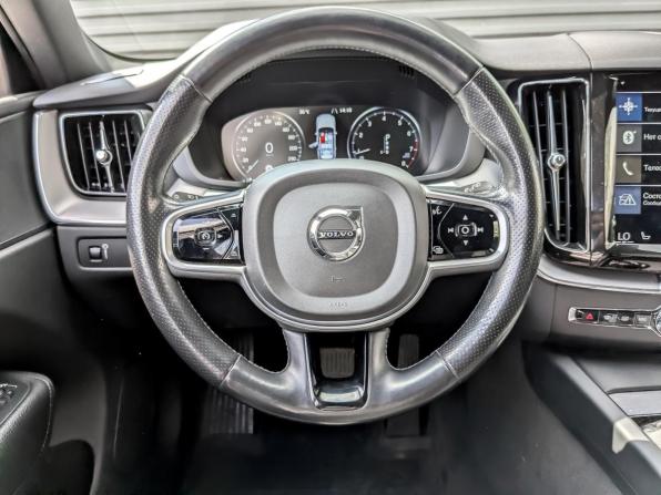 Volvo XC60 II с пробегом 2018 года, цена 3 150 000 рублей, 120630 км, внедорожник, Автокод Объявления