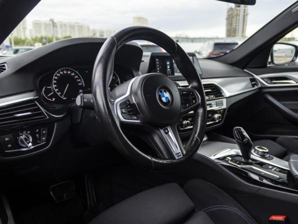 BMW 5 серии VII (G30/G31/G38) с пробегом 2018 года, цена 3 079 000 рублей, 131911 км, седан, Автокод Объявления