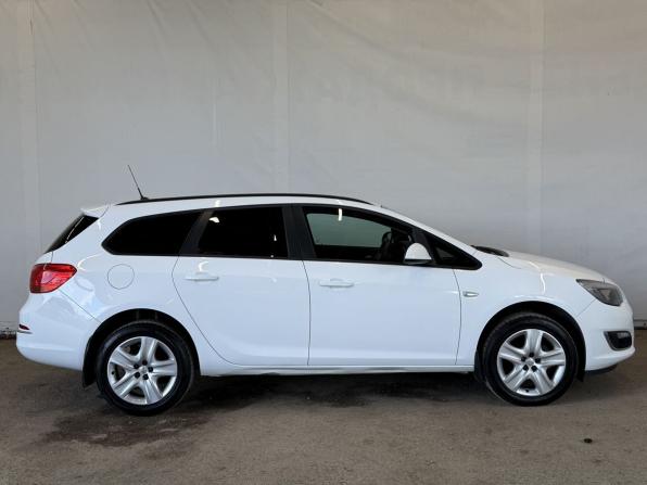 Opel Astra J Рестайлинг с пробегом 2013 года, цена 850 000 рублей, 120000 км, универсал, Автокод Объявления