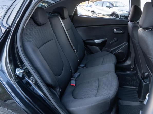 Kia Rio III Рестайлинг с пробегом 2016 года, цена 1 085 000 рублей, 100011 км, седан, Автокод Объявления