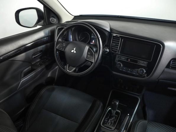 Mitsubishi Outlander III Рестайлинг 3 с пробегом 2019 года, цена 1 749 000 рублей, 153200 км, внедорожник, Автокод Объявления