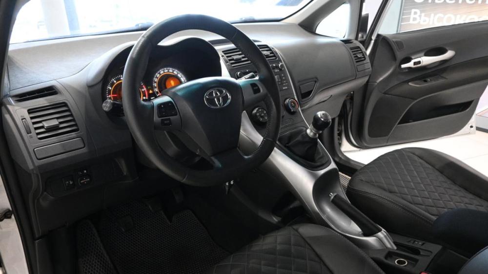 Toyota Auris I Рестайлинг Уфа  - изображение 6