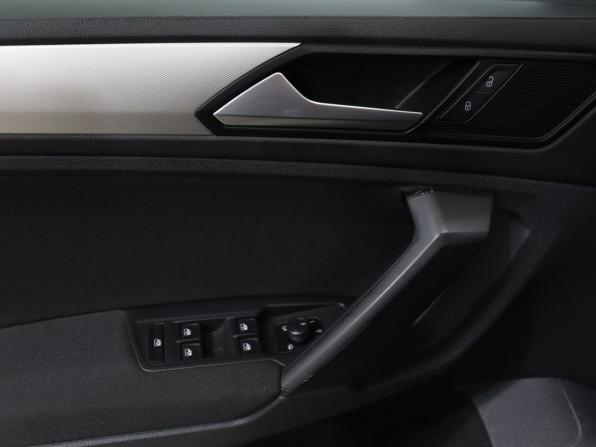Volkswagen Tiguan II с пробегом 2019 года, цена 2 219 000 рублей, 121460 км, внедорожник, Автокод Объявления