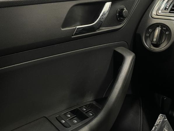 Skoda Rapid I с пробегом 2015 года, цена 820 000 рублей, 197396 км, лифтбек, Автокод Объявления