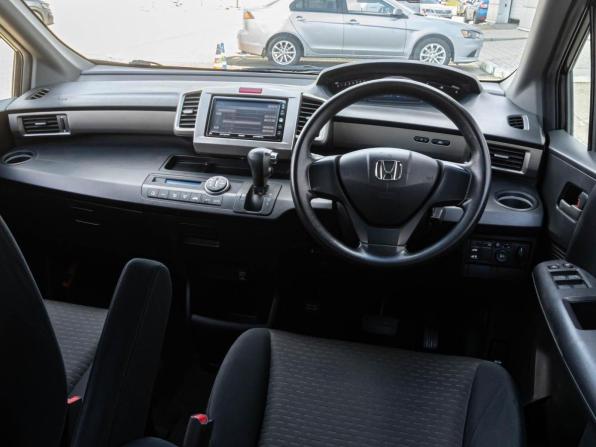 Honda Freed I Рестайлинг с пробегом 2010 года, цена 1 000 000 рублей, 229602 км, компактвэн, Автокод Объявления