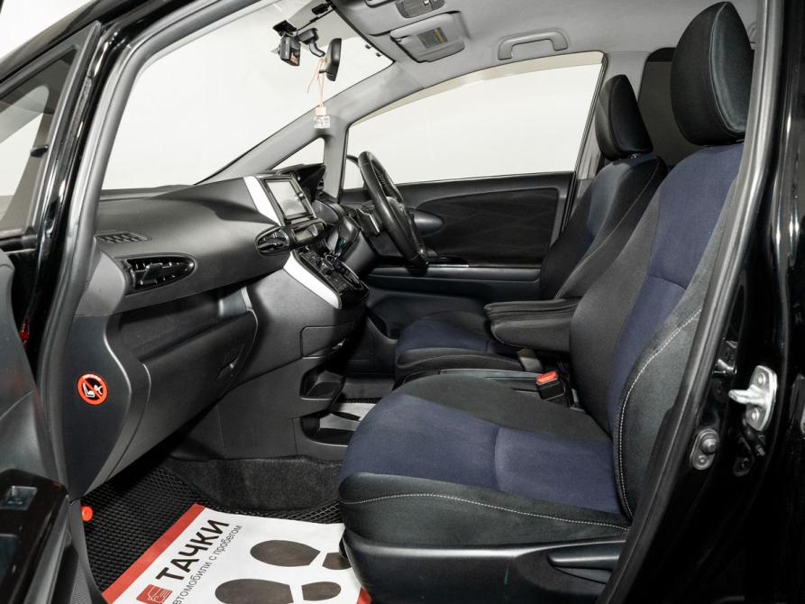 Toyota Wish II Рестайлинг Иркутск  - изображение 6