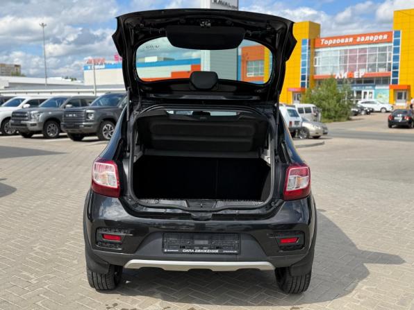 Renault Sandero II с пробегом 2017 года, цена 950 000 рублей, 120064 км, хэтчбек, Автокод Объявления