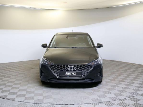 Hyundai Solaris II Рестайлинг с пробегом 2021 года, цена 1 799 000 рублей, 54000 км, седан, Автокод Объявления