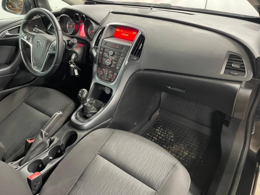 Opel Astra J Рестайлинг Санкт-Петербург  - изображение 12