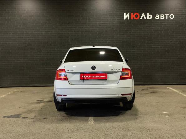 Skoda Octavia III (A7) Рестайлинг с пробегом 2017 года, цена 1 120 000 рублей, 247121 км, лифтбек, Автокод Объявления