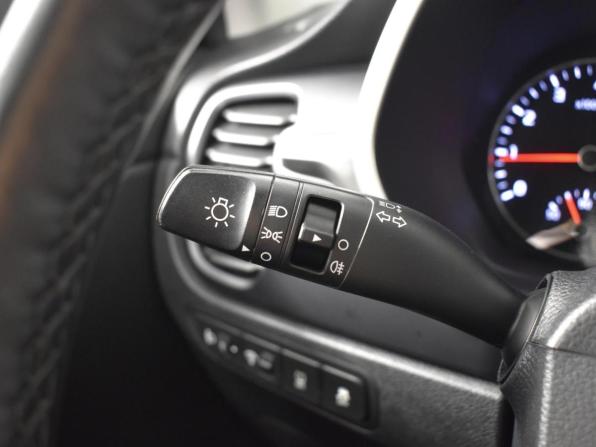 Kia Rio IV Рестайлинг с пробегом 2021 года, цена 1 743 200 рублей, 71463 км, седан, Автокод Объявления