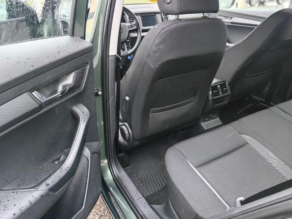 Skoda Karoq I с пробегом 2020 года, цена 2 443 000 рублей, 77500 км, внедорожник, Автокод Объявления
