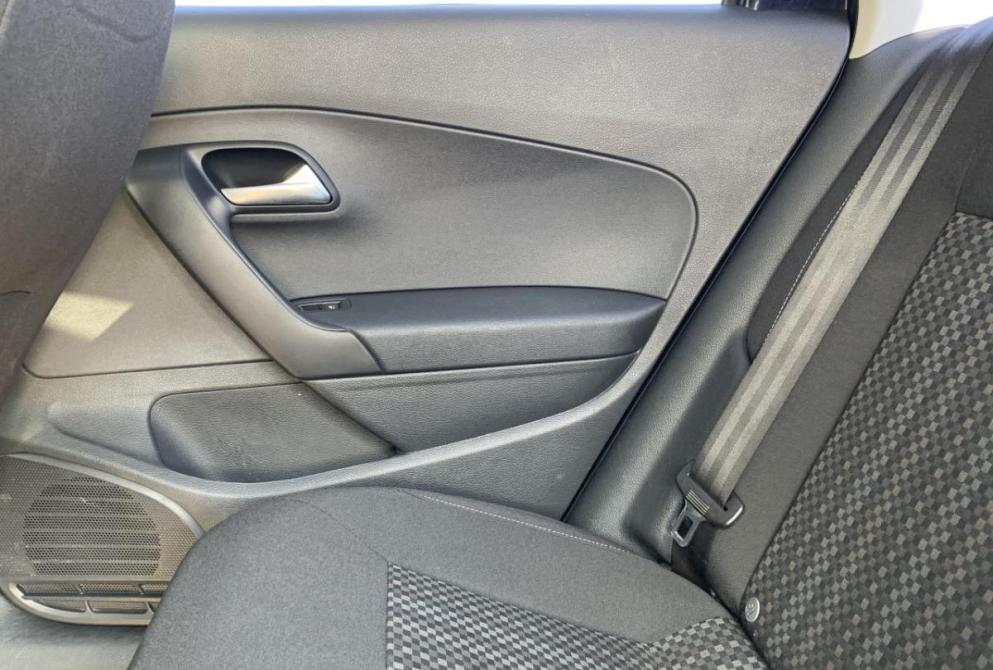 Volkswagen Polo V Рестайлинг Красноярск  - изображение 19