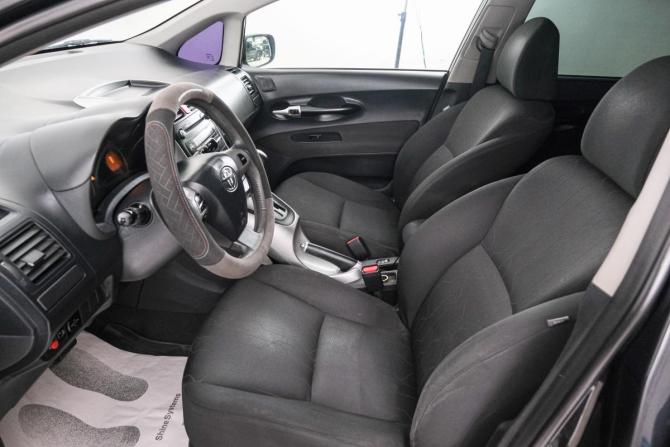 Toyota Auris I Рестайлинг с пробегом 2011 года, цена 1 079 000 рублей, 179000 км, хэтчбек, Автокод Объявления