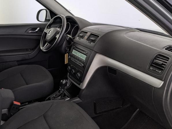 Skoda Yeti I Рестайлинг с пробегом 2014 года, цена 1 240 000 рублей, 102059 км, внедорожник, Автокод Объявления