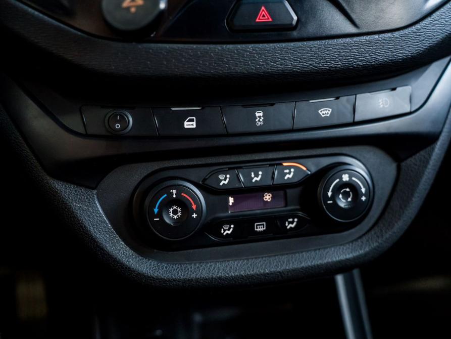 Lada (ВАЗ) Vesta I Ростов-на-Дону  - изображение 12