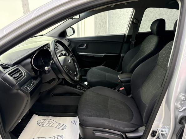 Kia Rio III Рестайлинг с пробегом 2015 года, цена 1 299 000 рублей, 118577 км, седан, Автокод Объявления