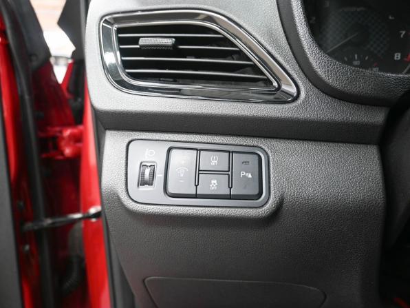 Hyundai Solaris II Рестайлинг с пробегом 2021 года, цена 2 049 900 рублей, 39500 км, седан, Автокод Объявления