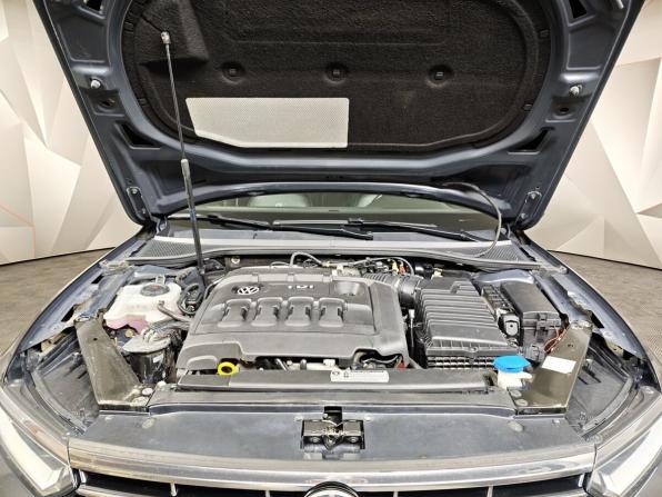Volkswagen Passat B8 с пробегом 2017 года, цена 2 243 000 рублей, 262355 км, универсал, Автокод Объявления