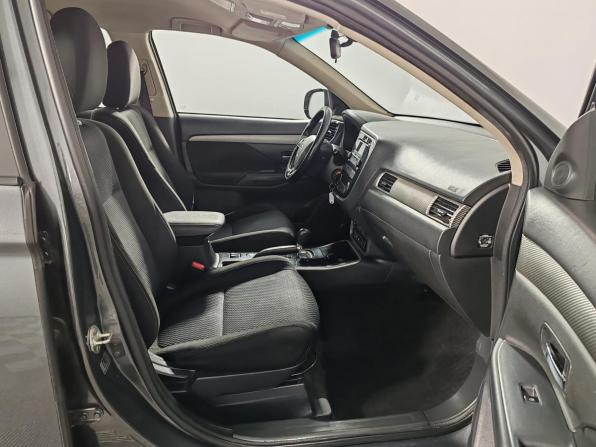 Mitsubishi Outlander III Рестайлинг 3 с пробегом 2018 года, цена 1 419 000 рублей, 310235 км, внедорожник, Автокод Объявления