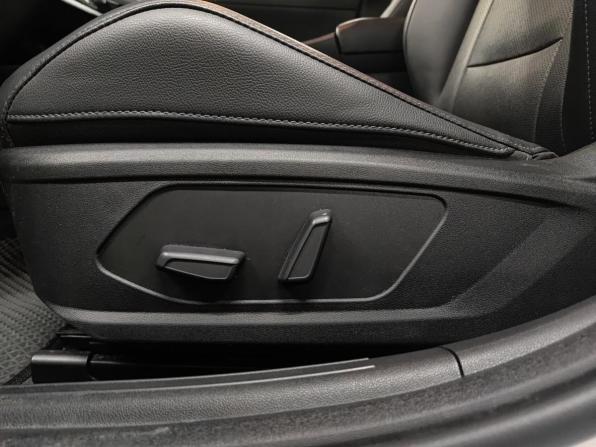 Hyundai Elantra VII (CN7) Рестайлинг с пробегом 2023 года, цена 1 919 000 рублей, 53106 км, седан, Автокод Объявления