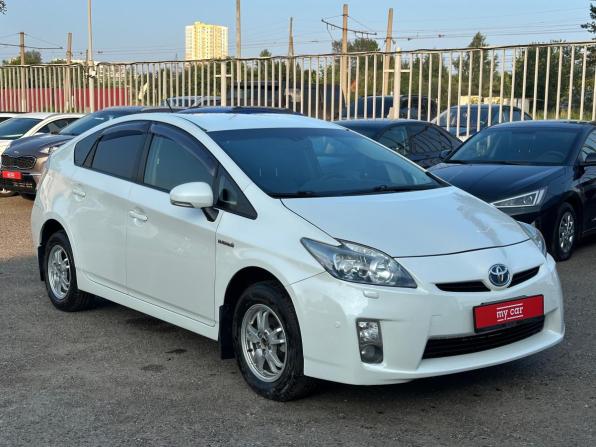 Toyota Prius III (XW30) с пробегом 2010 года, цена 1 030 000 рублей, 135000 км, лифтбек, Автокод Объявления