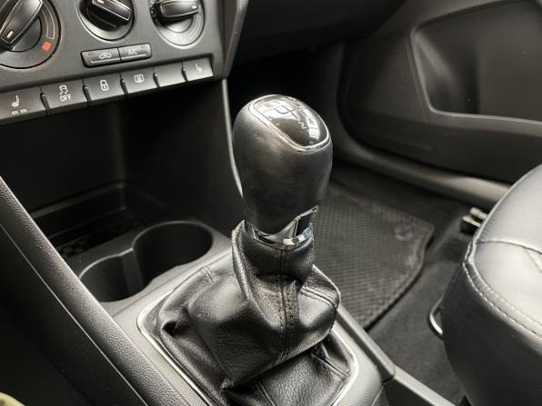 Skoda Rapid I с пробегом 2014 года, цена 1 090 000 рублей, 140419 км, лифтбек, Автокод Объявления