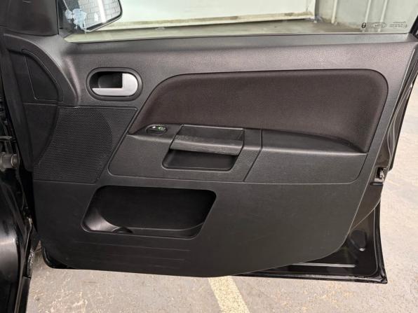 Ford Fusion I Рестайлинг с пробегом 2008 года, цена 299 000 рублей, 219042 км, хэтчбек, Автокод Объявления