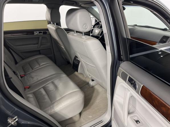 Volkswagen Touareg I Рестайлинг с пробегом 2006 года, цена 980 000 рублей, 216449 км, внедорожник, Автокод Объявления