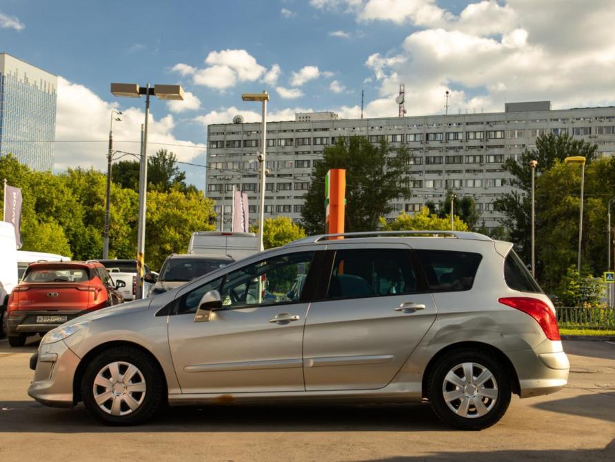 Peugeot 308 I Москва  - изображение 7