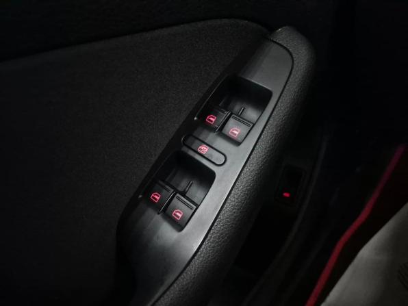Volkswagen Jetta VI Рестайлинг с пробегом 2014 года, цена 1 210 000 рублей, 160124 км, седан, Автокод Объявления