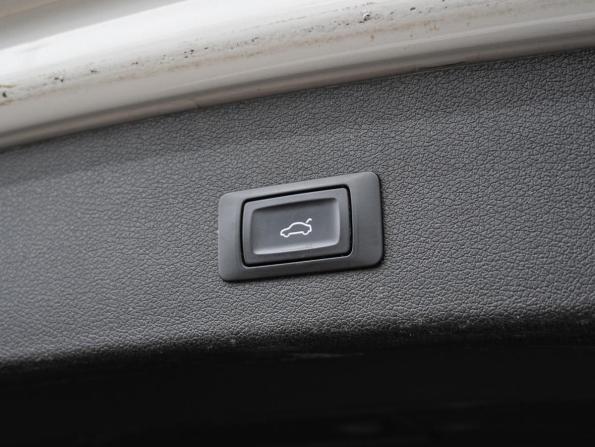 Audi SQ5 I (8R) с пробегом 2015 года, цена 2 490 000 рублей, 221268 км, внедорожник, Автокод Объявления