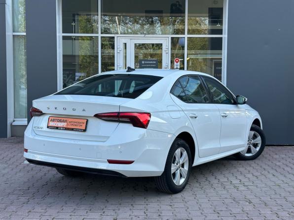 Skoda Octavia IV (A8) с пробегом 2021 года, цена 2 279 000 рублей, 69436 км, лифтбек, Автокод Объявления